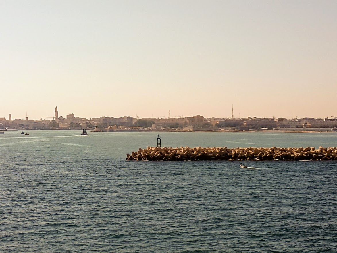 Bari Hafeneinfahrt